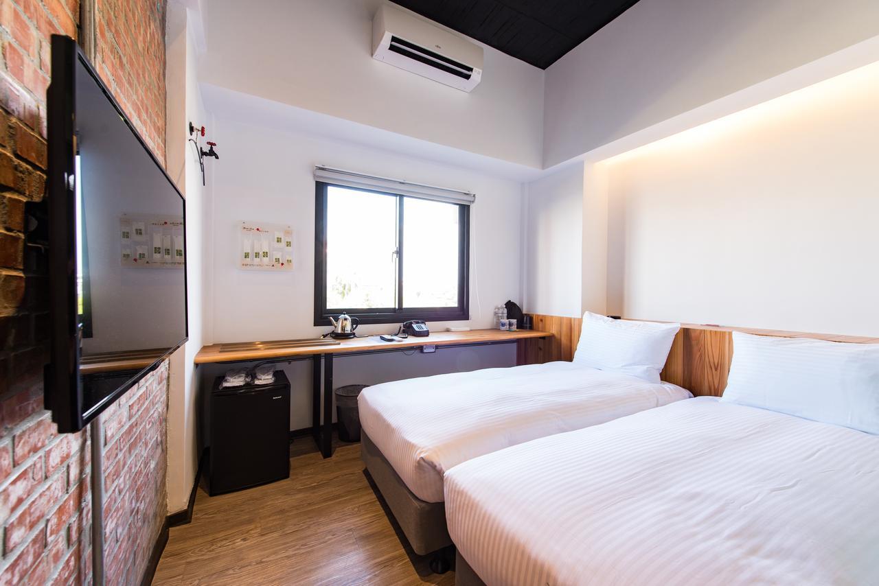 Traveller Inn Tiehua Cultural And Creative Hotel Taitung Luaran gambar