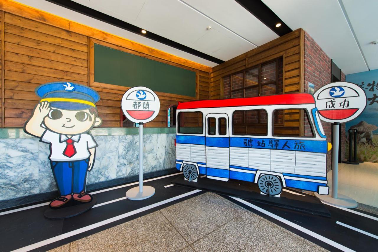 Traveller Inn Tiehua Cultural And Creative Hotel Taitung Luaran gambar